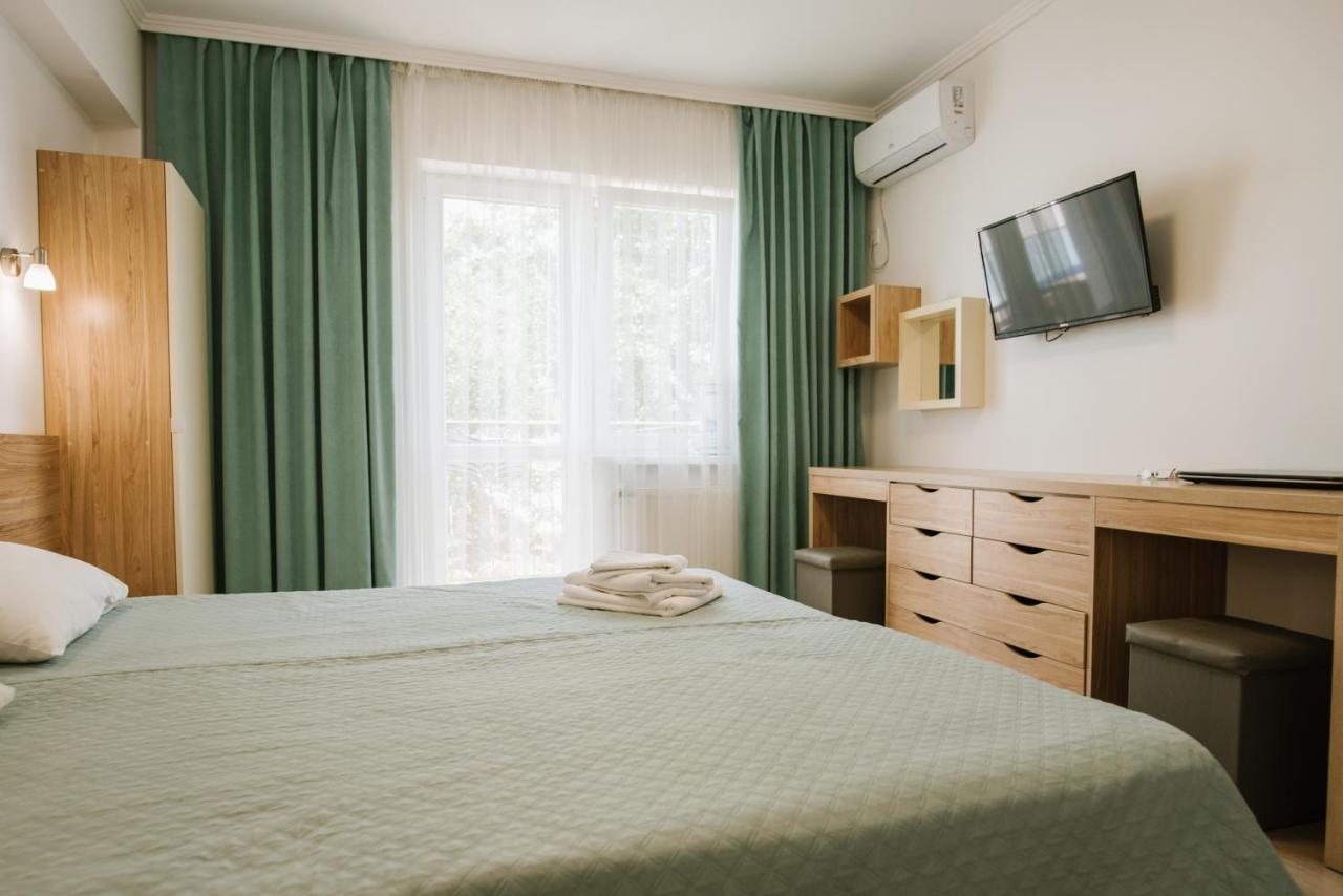 Arkada Sanatorium Hotell Truskavets Exteriör bild